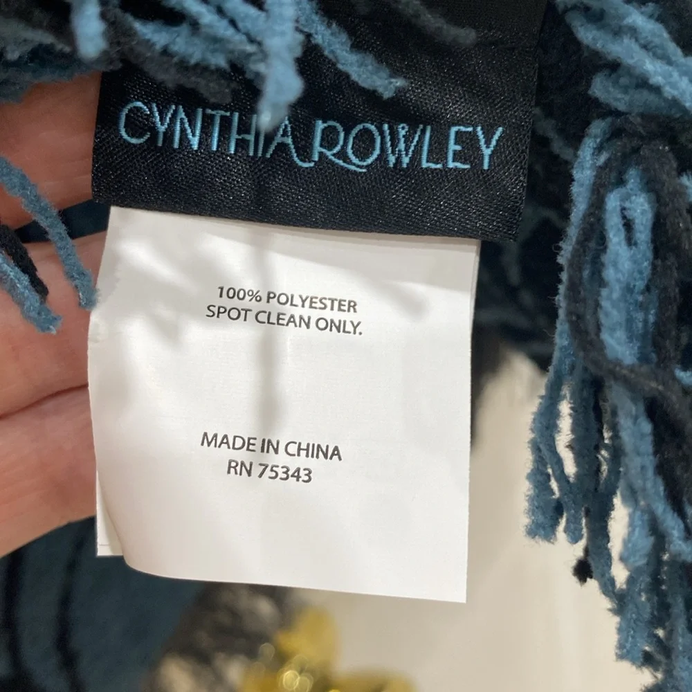 NWT. Cynthia Rowley, decorative throw blanket.